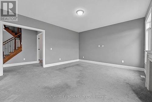 55 Sanford Circle, Springwater, ON 