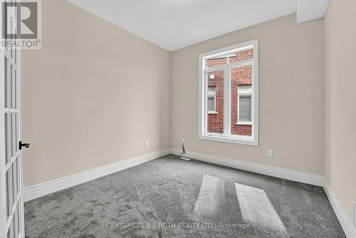 55 Sanford Circle, Springwater, ON 
