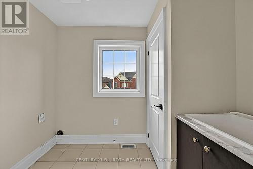 55 Sanford Circle, Springwater, ON 