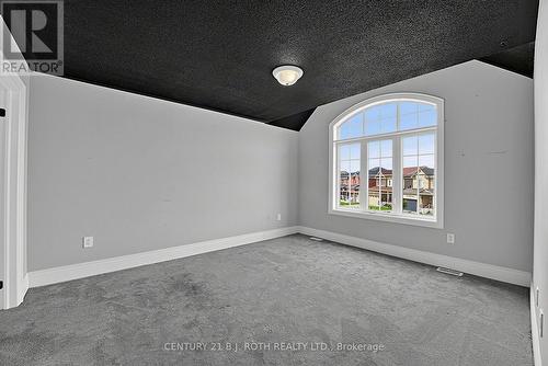 55 Sanford Circle, Springwater, ON 