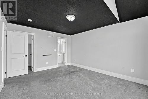 55 Sanford Circle, Springwater, ON 