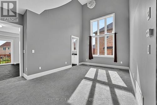 55 Sanford Circle, Springwater, ON 