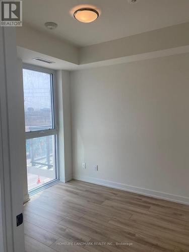 207 - 335 WHEAT BOOM DRIVE S , Oakville, Ontario L6H 0P4 3
