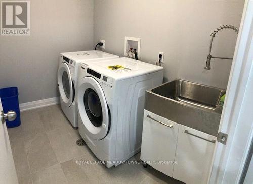 BASEMENT ROOM #2 - 71 THIRTIETH STREET , Toronto, Ontario M8W 3B9 5