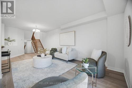 98 Bloom Crescent, Hamilton, ON 