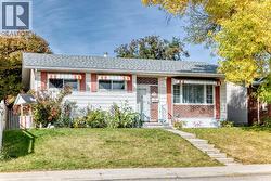 165 Marbrooke Circle NE  Calgary, AB T2A 2W4
