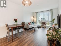406 108 E 8TH STREET North Vancouver, BC V7L 0H1