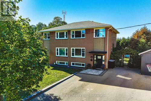 2301 BARCLAY ROAD  Burlington (Brant), ON L7R 2B7