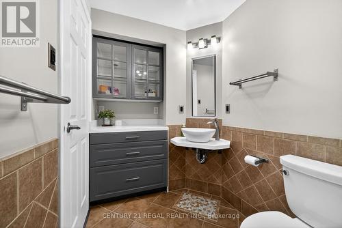 Ensuite Bath - 481 Camelot Drive W, Oshawa, ON 