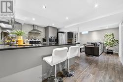 Apartment/Breakfast Bar - 