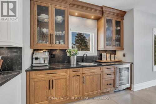 10 Farmcrest Court, King, ON 