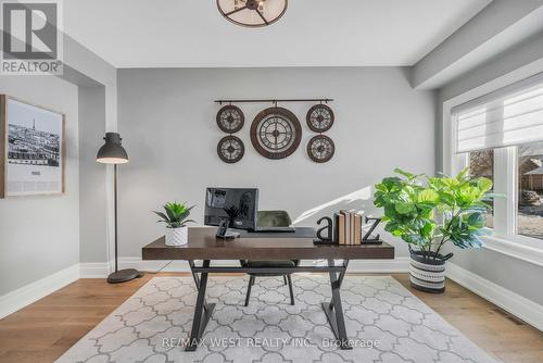 10 Farmcrest Court, King, ON 