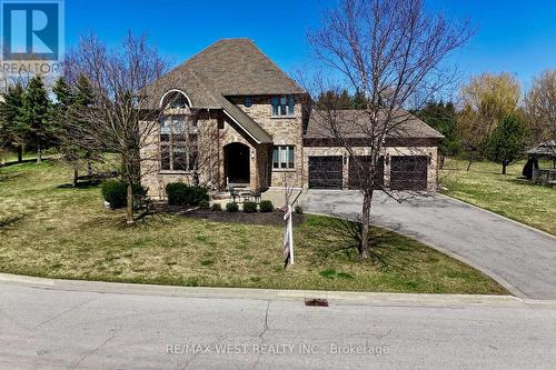 10 Farmcrest Court, King, ON 