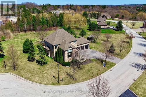 10 Farmcrest Court, King, ON 