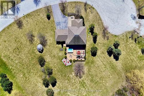 10 Farmcrest Court, King, ON 