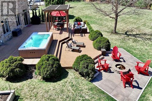10 Farmcrest Court, King, ON 