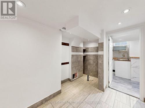 63 Echo Ridge Crescent, Vaughan, ON 
