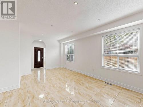 63 Echo Ridge Crescent, Vaughan, ON 