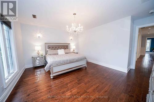 77 Bowshelm Court, Mississauga, ON 