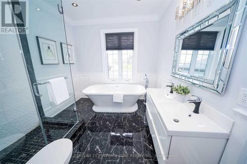 77 Bowshelm Court, Mississauga, ON 