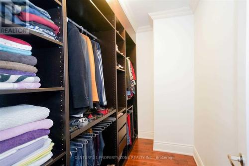 77 Bowshelm Court, Mississauga, ON 