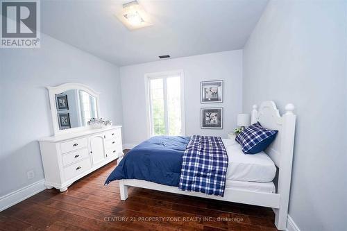 77 Bowshelm Court, Mississauga, ON 