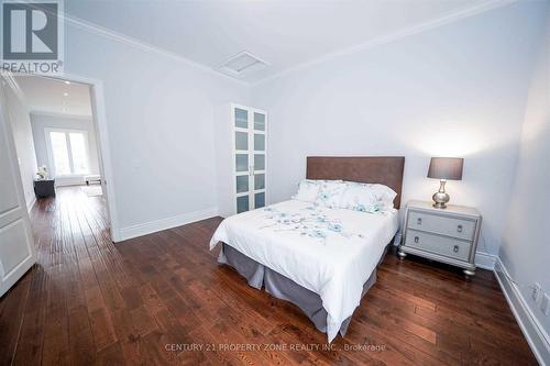 77 Bowshelm Court, Mississauga, ON 