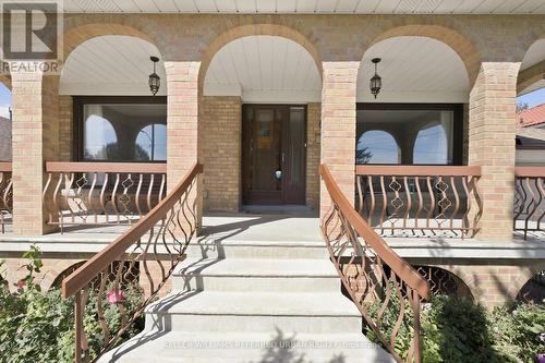 40 Datchet Road, Toronto, ON 