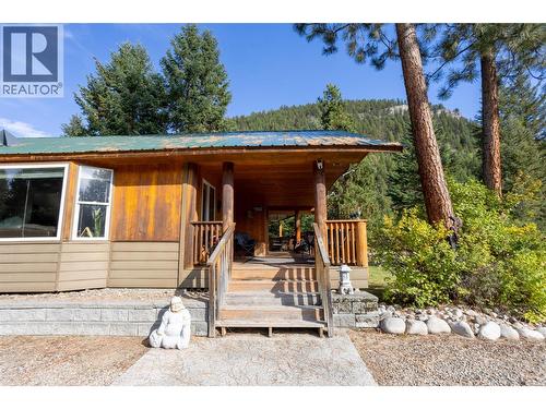 50 Taylor Way, Beaverdell, BC 