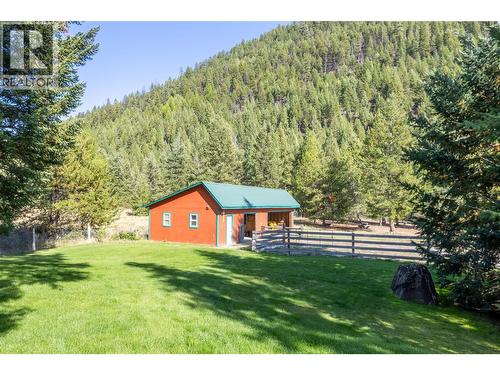 50 Taylor Way, Beaverdell, BC 