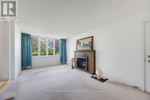 Main Floor Family Room - 60 Northpark Drive, Ottawa, ON 