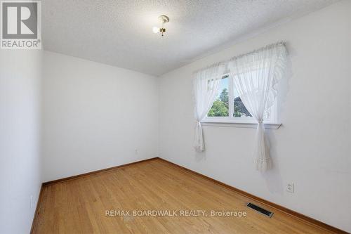 Bedroom 3 - 60 Northpark Drive, Ottawa, ON 