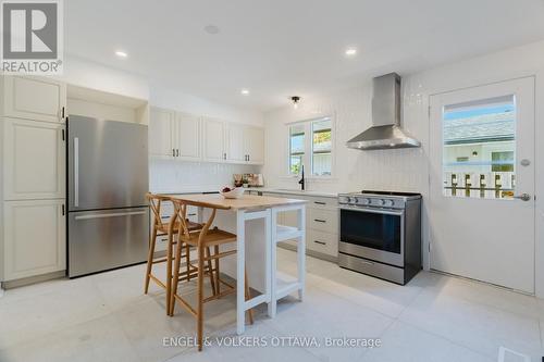 2995 Cowan Crescent, Ottawa, ON 