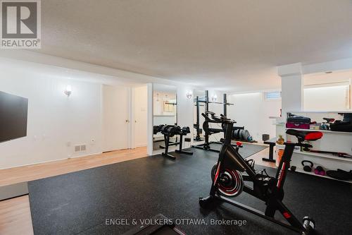2995 Cowan Crescent, Ottawa, ON 