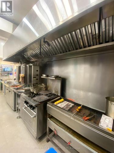 10520 Yonge Street, Richmond Hill, ON 