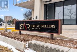 150 - 4 ROBERT SPECK PARKWAY  Mississauga, ON L4Z 1S1