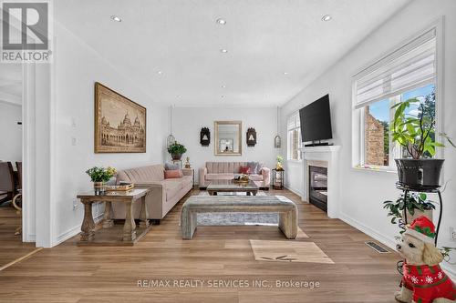 15 Bonnie Braes Drive, Brampton, ON 
