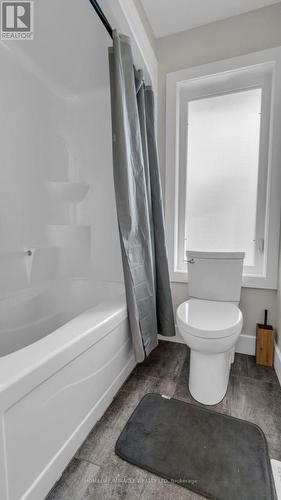 2 - 1195 Riverside Drive, London North, ON 