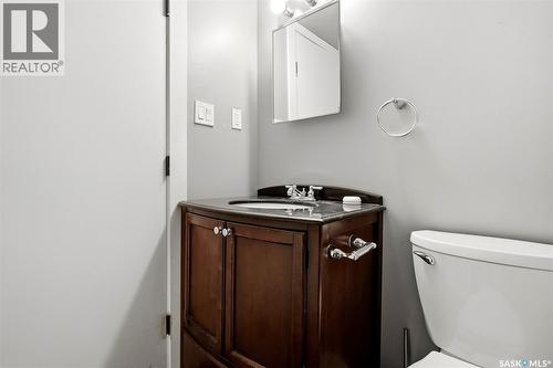 2 Sampson Place, Regina, SK 