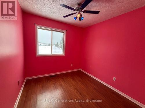 31 Brooks Street, Manitouwadge, ON 