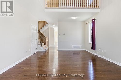 spacious living/dining room - 25 Appalachian Trail, Wasaga Beach, ON 