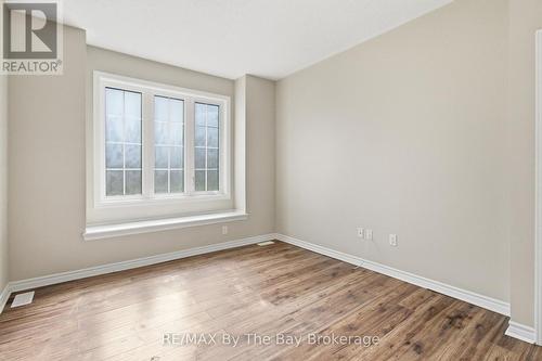 primary bdrm, window seat! - 25 Appalachian Trail, Wasaga Beach, ON 