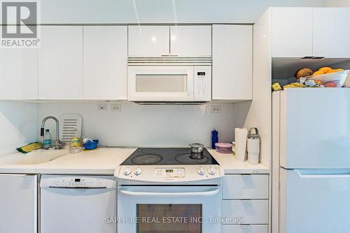 541 - 15 Iceboat Terrace, Toronto, ON 