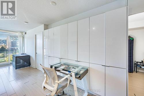 541 - 15 Iceboat Terrace, Toronto, ON 