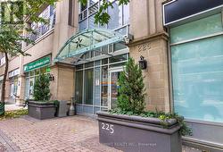 805 - 225 WELLESLEY STREET E Toronto, ON M4X 1X8