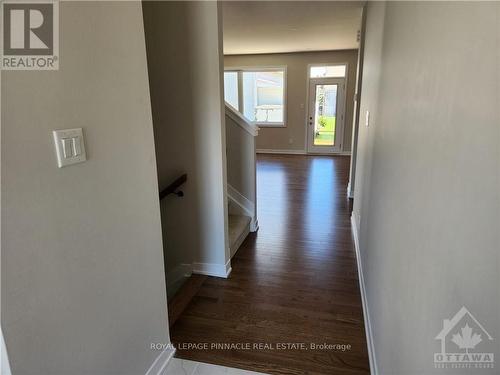 271 FALSETTO STREET , Ottawa, Ontario K1W 0S4 2
