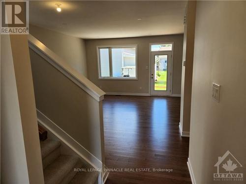 271 FALSETTO STREET , Ottawa, Ontario K1W 0S4 4