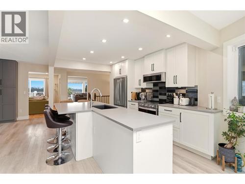 2218 Omineca Place, Kelowna, BC 