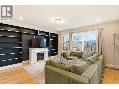 2218 Omineca Place, Kelowna, BC 