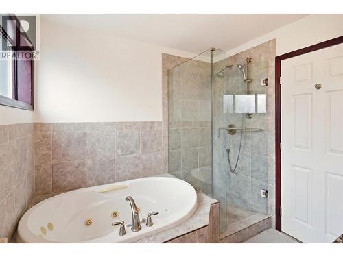 2218 Omineca Place, Kelowna, BC 